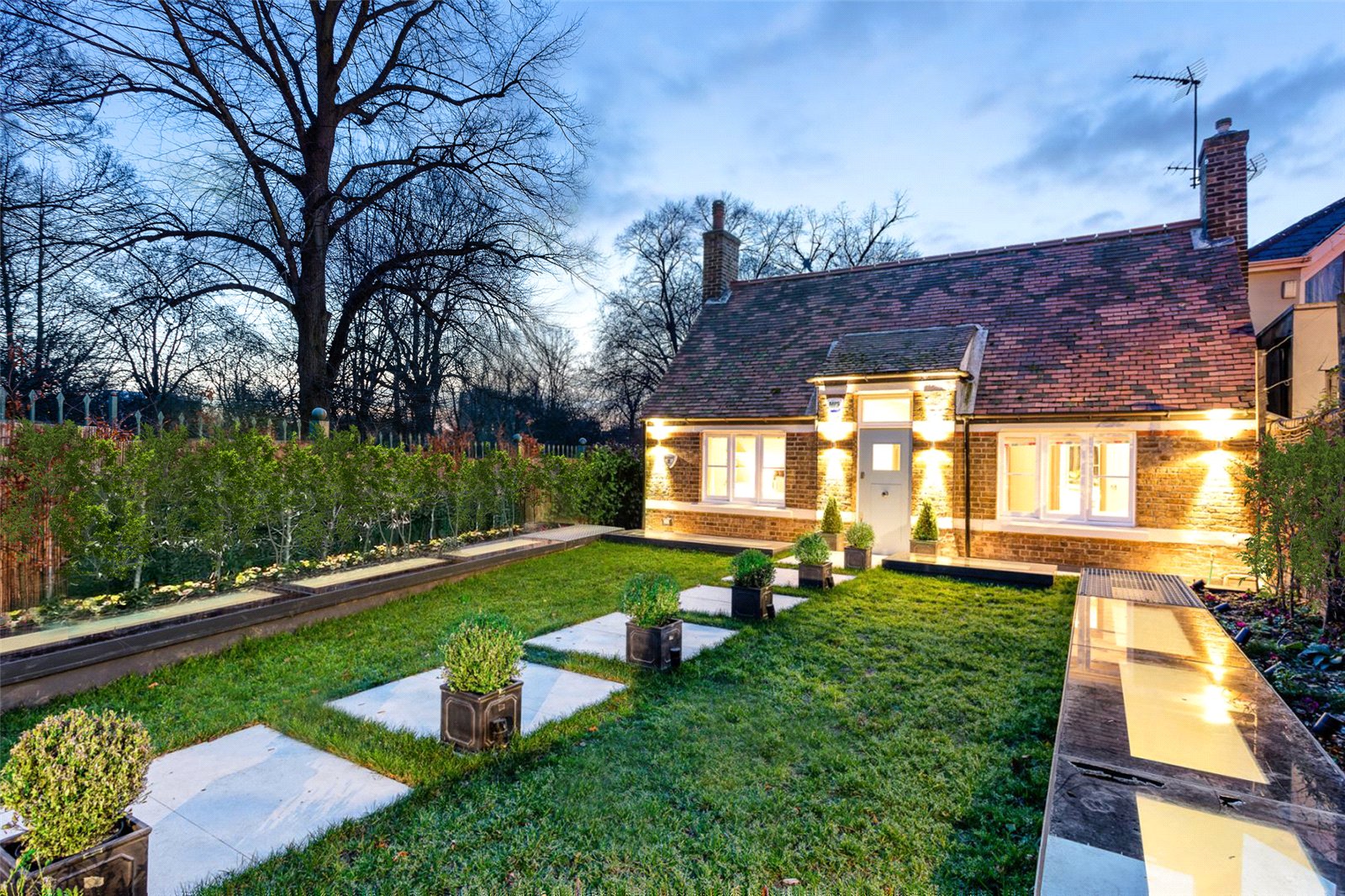 Right Knightsbridge Property Agent Londons Luxury Market